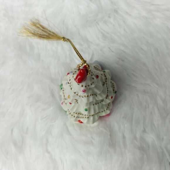 Lenox White and Gold Christmas Tree Teddy Bear & Presents Ornament - Picture 5 of 8